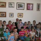 23.06  (53)