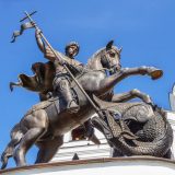 Скульптура Георгия Победоносца в Москве