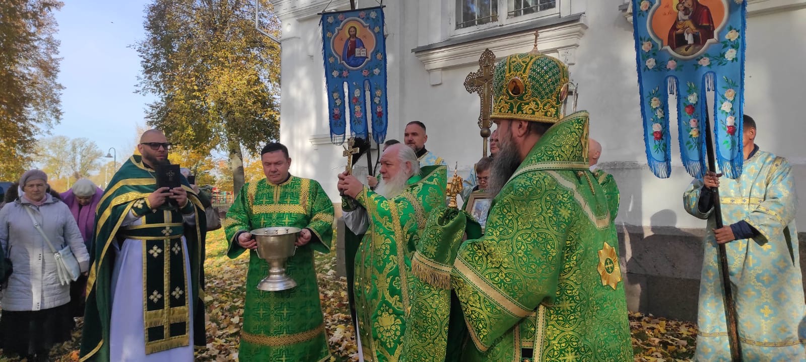 Архиерейское богослужение на престольный праздник в Векшняй